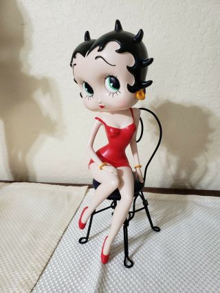 Extremely Rare Betty Boop in Red Dress Sitting on Black Metal Chair Figurine 2