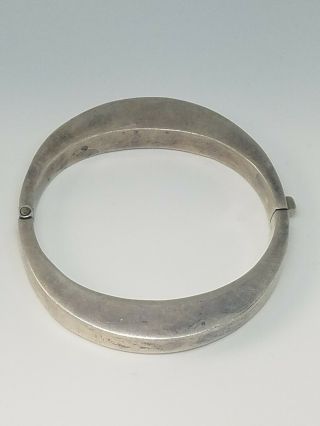Vintage Taxco Sterling Silver Modernist Hinged Bangle Bracelet