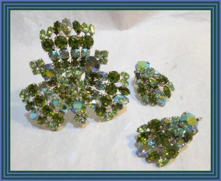 Sherman Olive & Apple Green Ab - Floral Capped Concave Cluster Brooch Set Nr