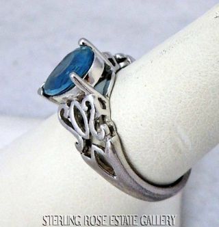 0.  925 Sterling Silver Estate BLUE STONE COCKTAIL RING size 7 3