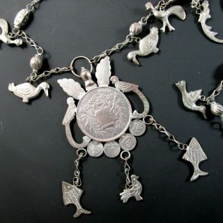 Vtg Guatemalan Chachal Coin Milagro Charms Necklace Peso 900 Silver 167.  3 Grams