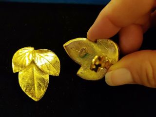 Stunning TRIFARI Gold Tone Textured Leaf Set Necklace Bracelet Clip - on Earrings 2