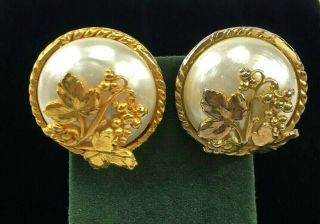Vtg Dominique Aurientis Gold Tone Floral Italy Faux Pearl Earrings Charity Ds52