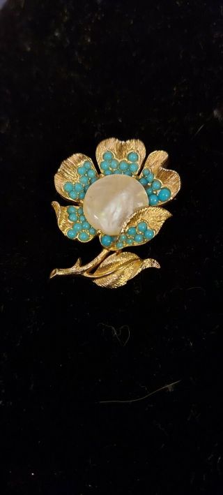 Rare Vintage Crown Trifari Alfred Phillipe Turquoise And Mother Of Pearl Flower