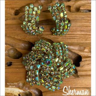 Sherman 3d Abstract Star Brooch/earrings Peridot Ab Gold Plate.  Glows.