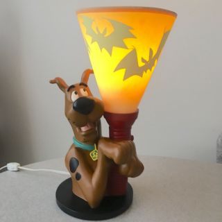 Scooby Doo Lamp 1998 Warner Brothers Studio Store Exclusive Holding Flashlight