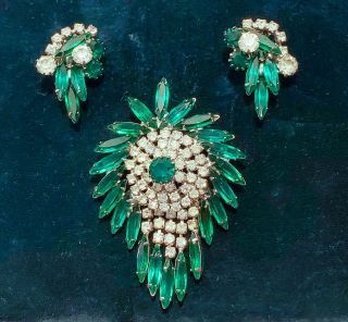 Vintage Kramer Emerald Green And Clear Rhinestone Dangle Brooch And Earring Set