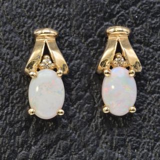 Vintage 14k Yellow Gold Opal & Diamond Oval Stud Earrings 13.  1 X 6.  9 Mm