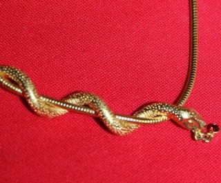 CUTE AND FUN CROWN TRIFARI SIGNED GOLD TONE SNAKE NECKLACE WITH RED STONE 2
