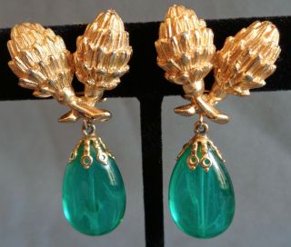 Vintage Hattie Carnegie Clip Earrings Gold Pl Thistle Green Teardrop Dangles
