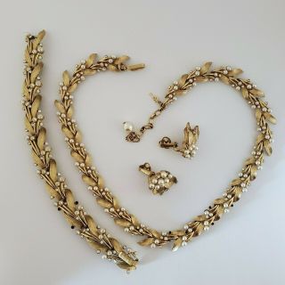 Vintage Trifari Gold Tone Leaves Faux Pearl Rhinestone Necklace Bracelet Earring