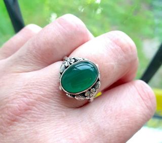 Vintage Silver Green Onyx or Chrysoprase Floral Ring - UK Size R 1/2 3