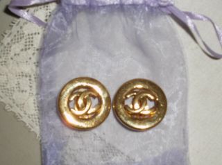 Vintage Authentic Chanel Cc Logo Gold Tone Clip 1 - 1/4 " Circle Earrings - Marked