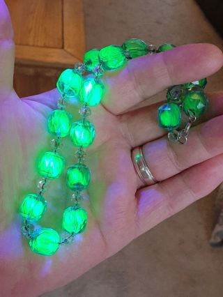 Vintage Art Deco Jewellery Rare Green Vaseline Uranium Glass Silver Necklace