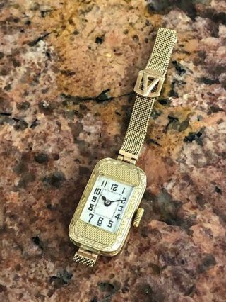 Fine Ladies Art Deco 9 Ct Gold Wristwatch On 9 Ct Gold