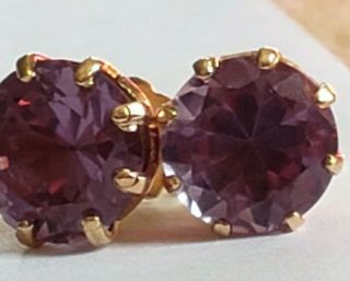 14k Yellow Gold Color Change Syn Sapphire Alexandrite 7.  5mm Round Stud Earrings