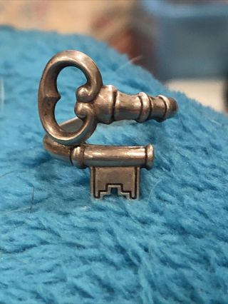 Vintage 1970’s Avon Skeleton Key Ring Sterling Silver 925 Size 7 Adjustable