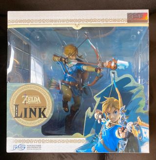 Legend Of Zelda: Breath Of The Wild - First 4 Figures Link 10 " Pvc Statue