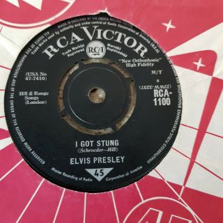 Elvis Presley 45 Rca Victor I Got Stung / One Night