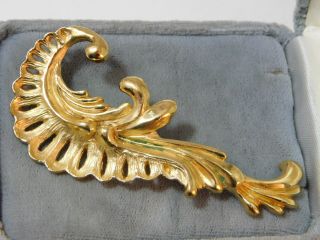 Vintage Gold Tone Filigree Ornate Feather Brooch Lapel Pin 10c 56