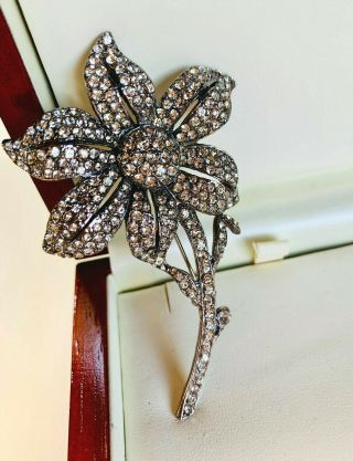 Signed B&w (butler & Wilson) Sparkling Clear Crystal Brooch/pin