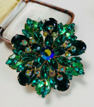 VINTAGE JEWELLERY LARGE SPARKLING GREEN RHINESTONE GOLD PLATED BROOCH/PIN 2