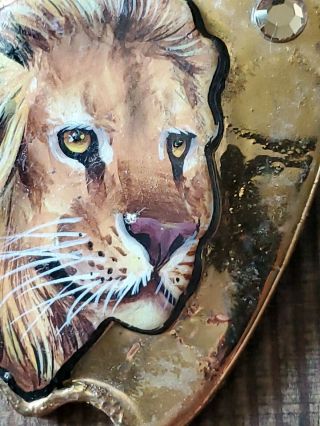 Vintage hand painted lion brooch signed by artist 3