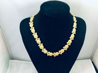 Vtg.  Unmarked Monet Textured Gold Tone Chunky Necklace