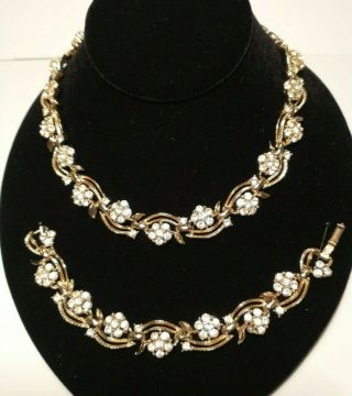 Vintage Lisner Rhinestone Necklace And Bracelet Set Clear Color And Gold Tone