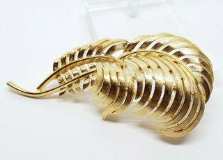 Large Vintage Signed Trifari Gold Rhodium Plate Modernist Feather Brooch Pin 2