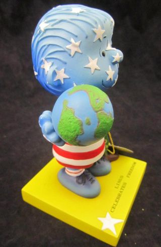 Westland Peanuts Linus Celebrates FREEDOM Figurine USA Army Blanket Globe 8674 3