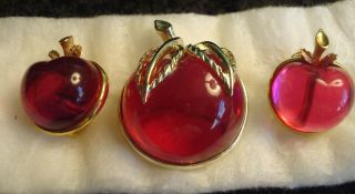 Red Sarah Coventry Lucite Apple Pin And Earring Set