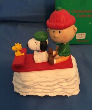 Very Rare Peanuts Snoopy Charlie Brown Woodstock Sled Music Box Willitts Box