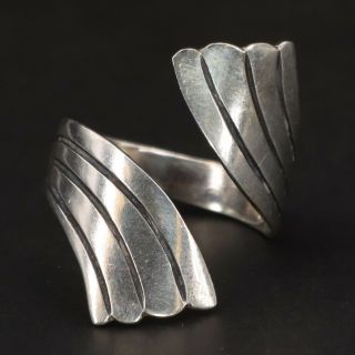 Vtg Sterling Silver Mexico Taxco Fluted Striped Solid Bypass Ring Size 10.  5 - 5g