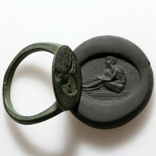A Perfect Ancient Roman Bronze Republic Seal Ring Circa 100 - 50 Bc