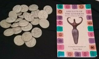 Amulets Of The Goddess Divination Set: Oracle Of Ancient Wisdom - Nancy Blair