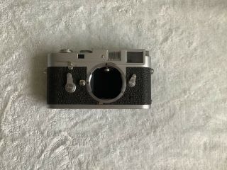 Vintage Leica M2 With Leitz Lenses 2
