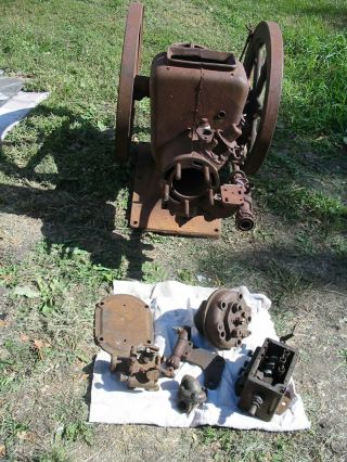 Mogul Stationary Gas Engine 4 Hp Vintage Motor Antique Portable Throtle Governed