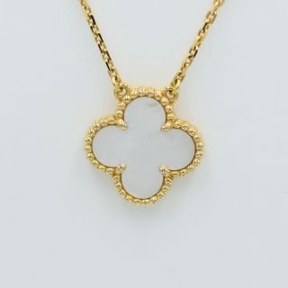 $2540 VAN CLEEF & ARPELS Vintage Alhambra 18K YG Mother of Pearl Clover Necklace 3