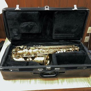 Vintage Selmer Paris Mark VII alto saxophone 3