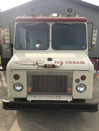 All Aluminum Vintage 1975 International Step Van Ice Cream Truck 3