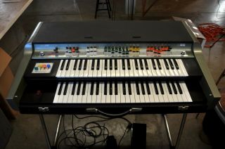 Vintage Farfisa Vip 500 Electric Organ Keyboard