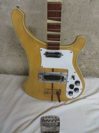 Vintage 1973 Rickenbacker 4001 Bass guitar 2