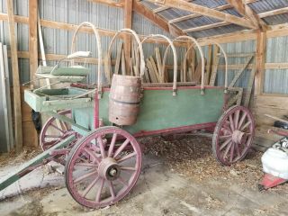 Vintage Horse Drawn Wagon,  Wooden Carriage.  W/whiskey Barrels.