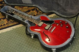 Vintage 1963 Gibson ES - 335 TDC electric guitar 2
