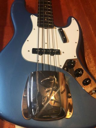 FENDER AMERICAN VINTAGE 1964 Jazz Bass LAKE PLACID All case candy 3