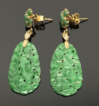 Vintage 14k Yellow Gold Pierced Carved Green Jade Diamond Drop Dangle Earrings
