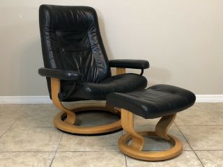 Ekornes Stressless Leather Reclining Chair W/ Ottoman Medium Black Vintage