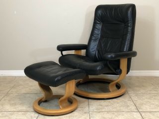Ekornes Stressless Leather Reclining Chair W/ Ottoman Medium Black Vintage 2