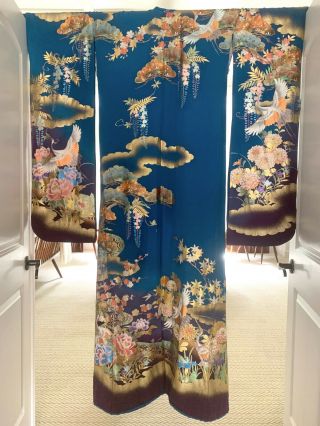 Vintage Japanese Silk Kimono with Designs 2